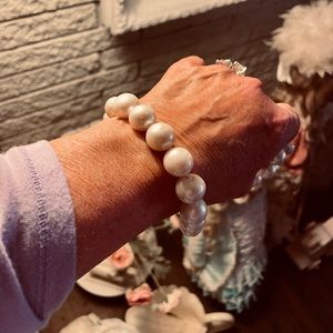 Authentic white south sea pearl necklace